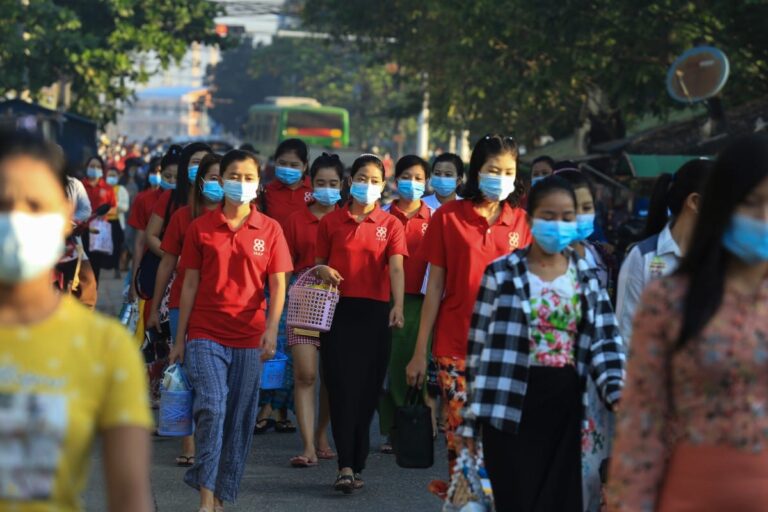 ရန်ကုန်မှာ စက်ရုံလုပ်သားအသစ်ခေါ်ယူမှုတိုးလာလို့ နယ်မှရွှေ့ပြောင်းလာသူများနေဟုဆို