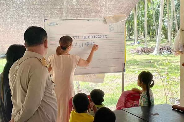 ထိုင်းမှာ တရားမဝင်စာသင်ကြားမှုနဲ့ မြန်မာရွှေ့ပြောင်းဆရာမတစ်ဦး ဖမ်းဆီးခံရ