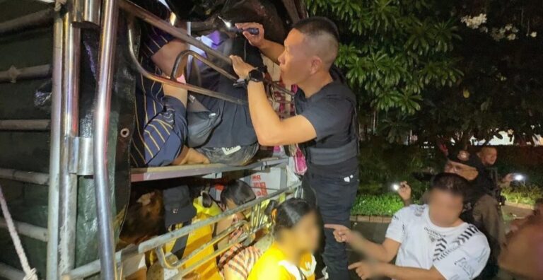 အယုဒ္ဓယ အဝေးပြေးလမ်းမတွင် မြန်မာရွှေ့ပြောင်းလုပ်သား ၃ဝ ဦး ဖမ်းဆီးခံရ